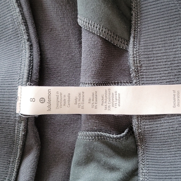 LULULEMON  ATHLETIC  WORK OUT PANTS - Picture 4 of 9